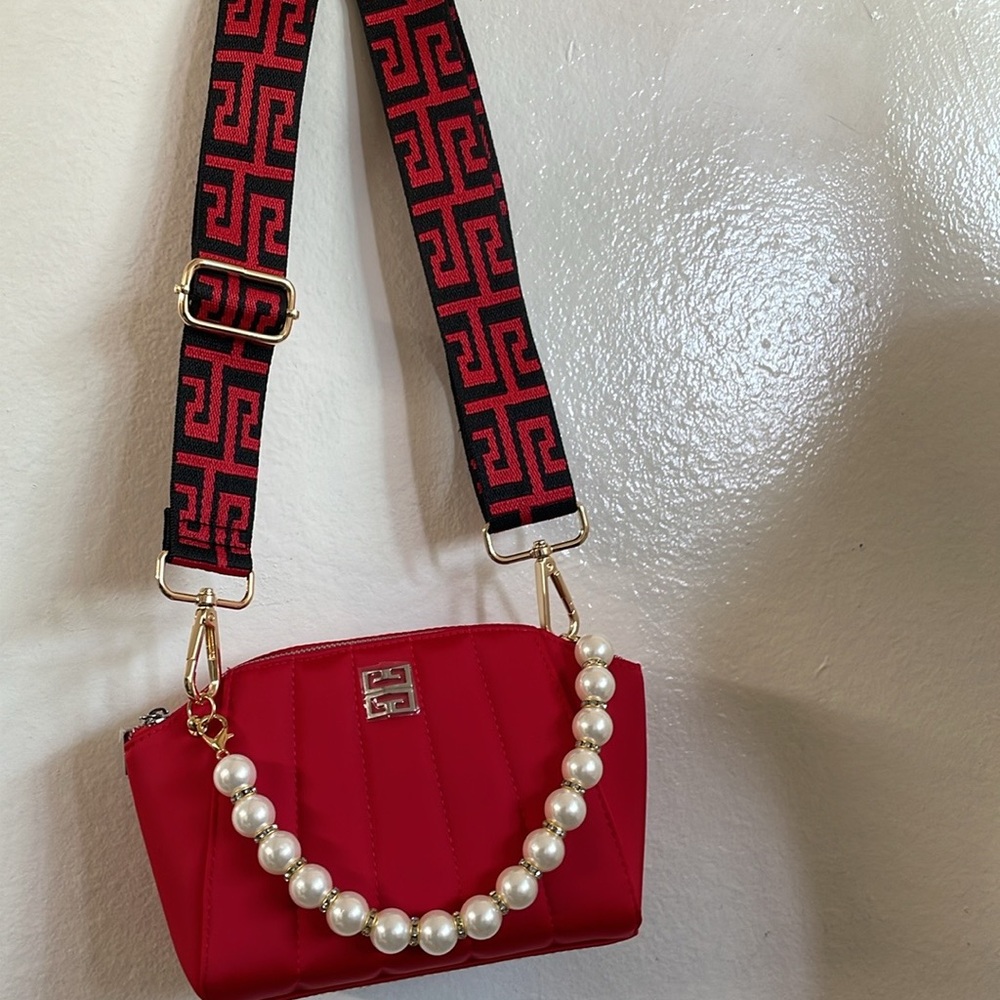 Givenchy - Picture 3 of 12